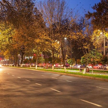 Metro Aybek Center Of Tashkent Comfort 1 Bedroom And Hall Екстер'єр фото